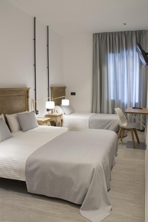 Hostal Portofino Arenys de Mar Bagian luar foto